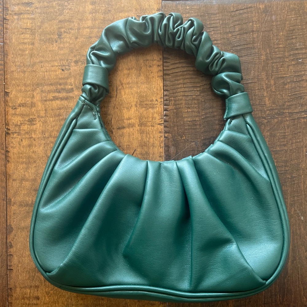 Forest green 90’s style vegan leather hobo shoulder bag with ruched handle